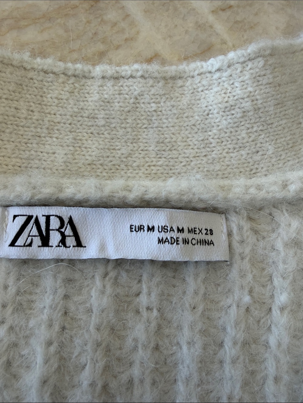 Zara Off-White Ribbed Button Cardigan - Picture 2 of 5